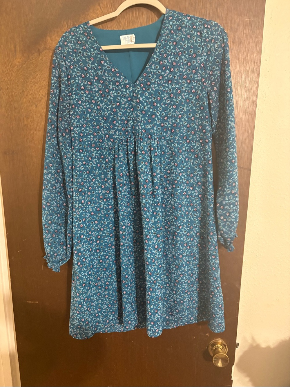 Time and Tru Teal Floral V-Neck Long Sleeve Dress
